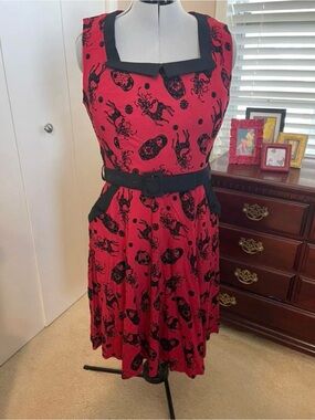 NWT size XL Voodoo Vixen Matryoshka velvet detail swing dress. Matching belt.